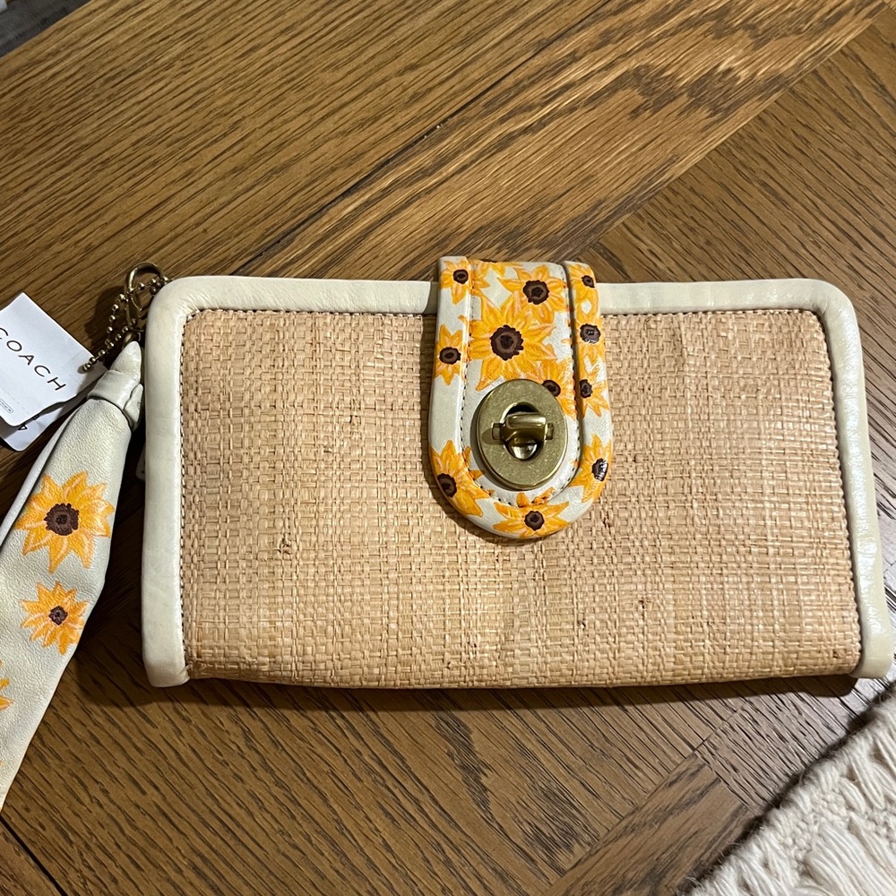NWT Coach Park Straw Yellow Sunflower 🌻 Floral Wristlet